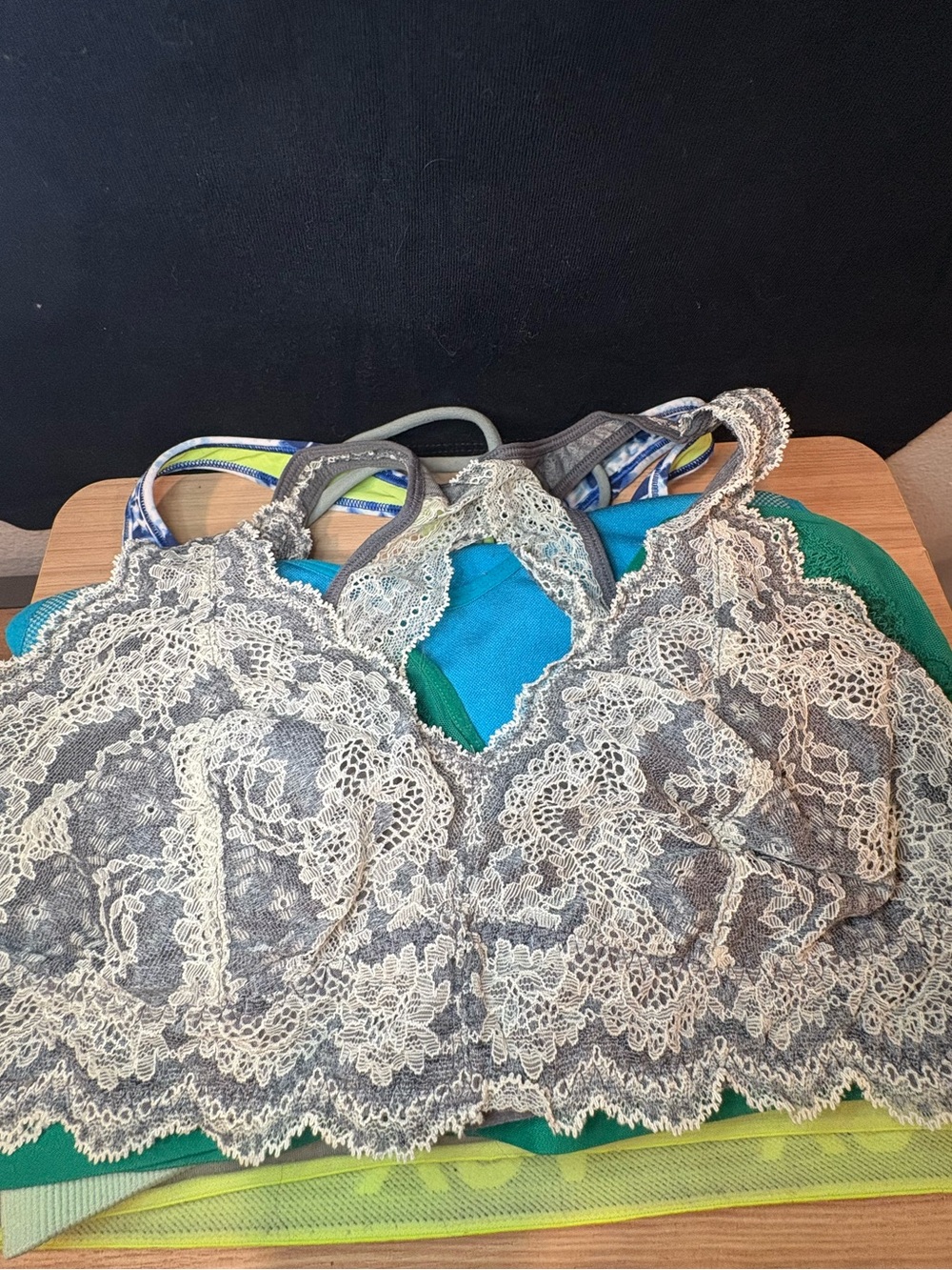 Bundle of 5 Bralettes/Sport